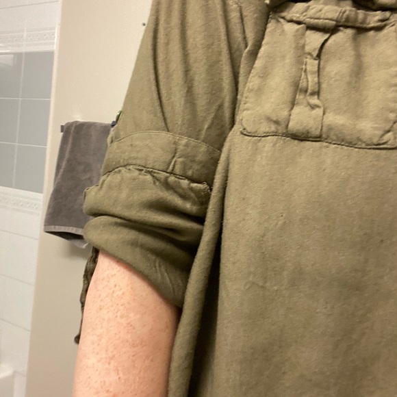 🆓 with purchase Women's khaki green button up blouse -fair preowned condition - Picture 3 of 7